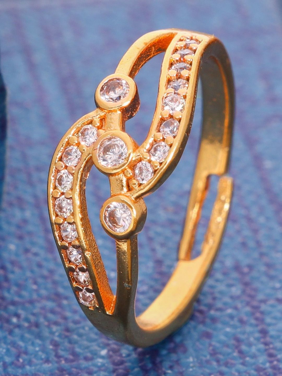 Sangria Cubic Zirconia-Studded  Finger Ring