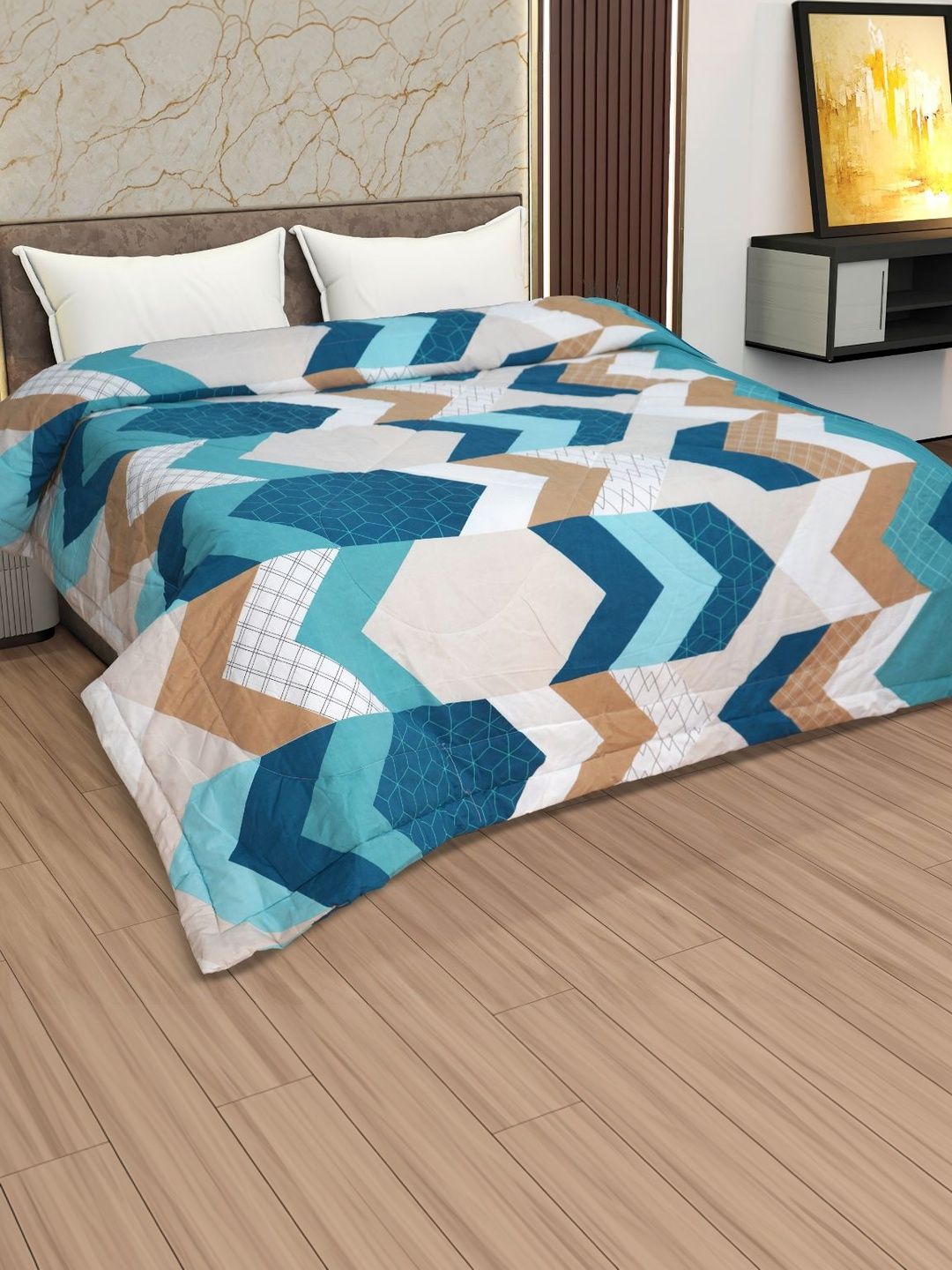 Utopia Bedding Multicoloured & Blue Geometric Microfiber Mild Winter 300 GSM Comforter
