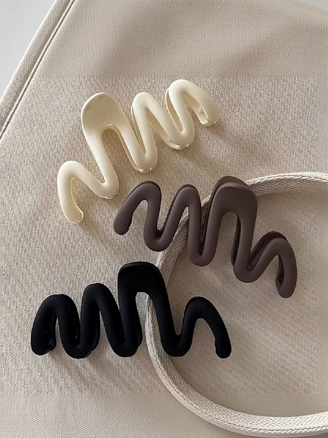 Elecsera Set Of 3 Matte Claw Clips