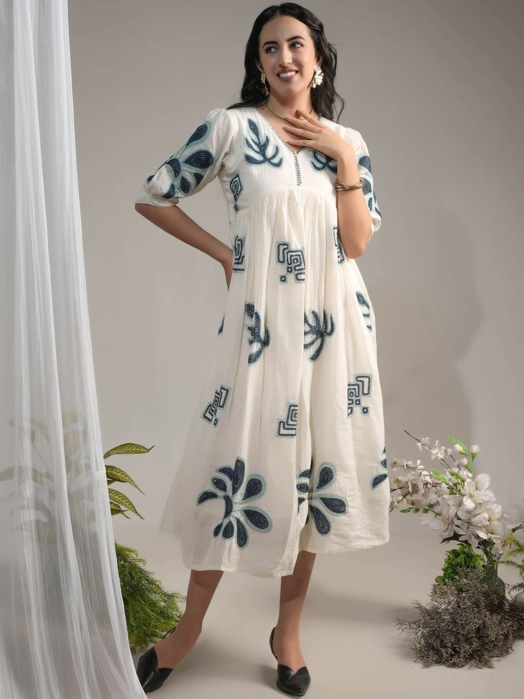 VEARMEE Print Fit & Flare Midi Dress