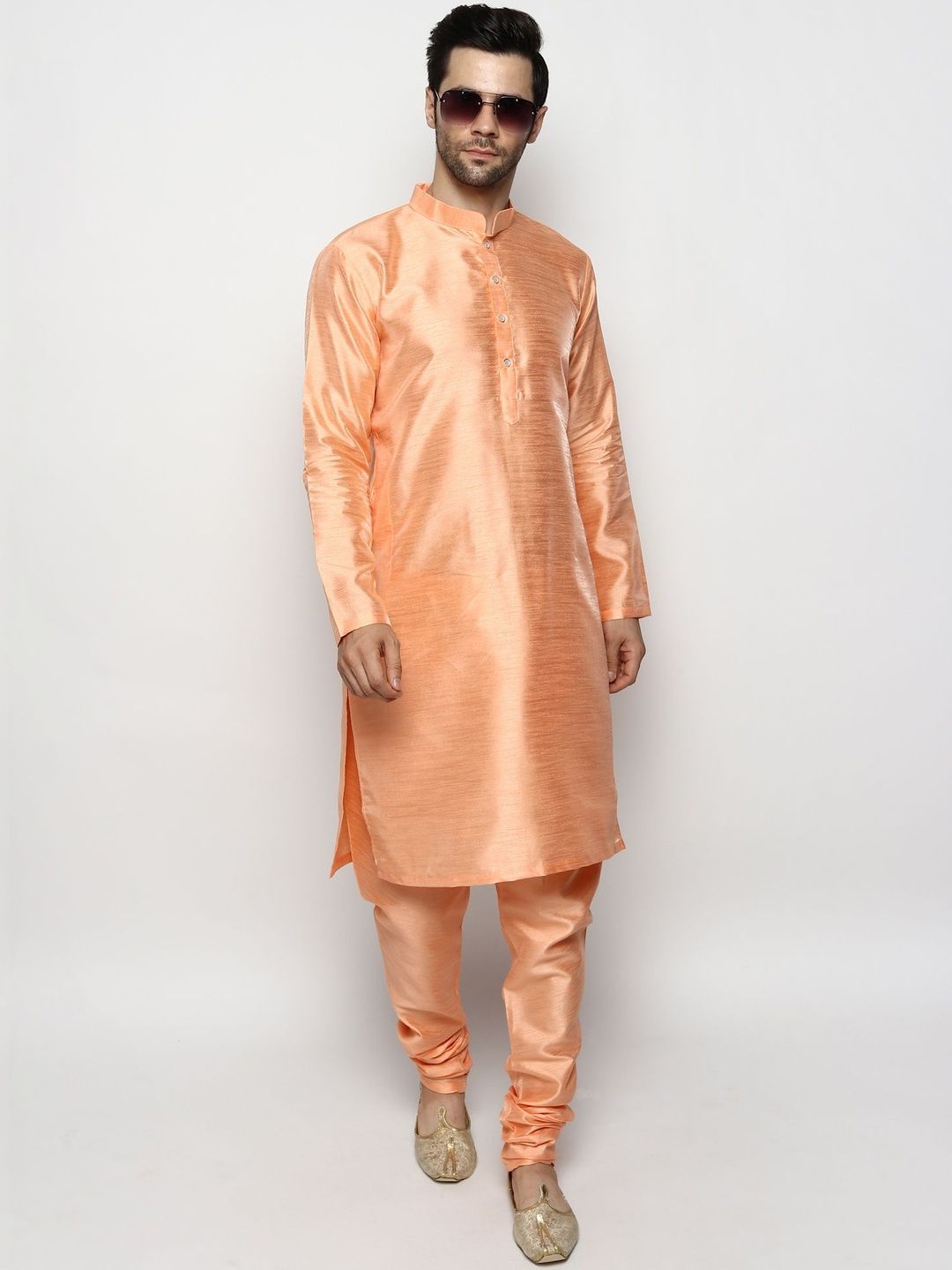 Uri and MacKenzie Men Dyed Regular Kurta with Pyjamas