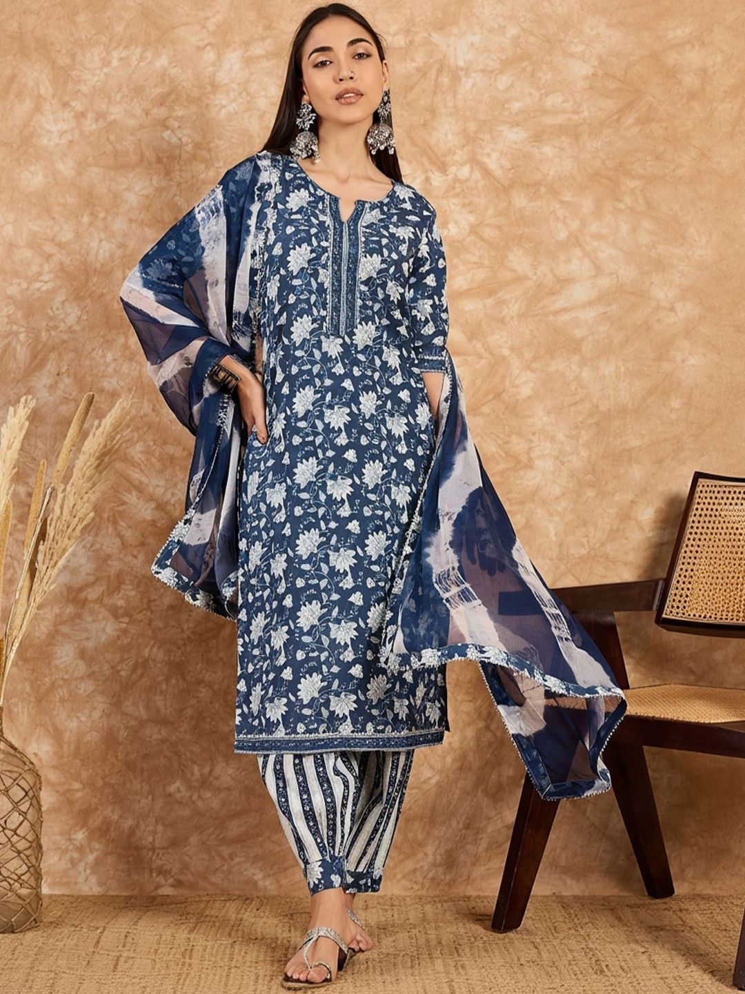 HERE&NOW Women Floral Printed Regular Pure Cotton Kurta with Trousers & With Dupatta