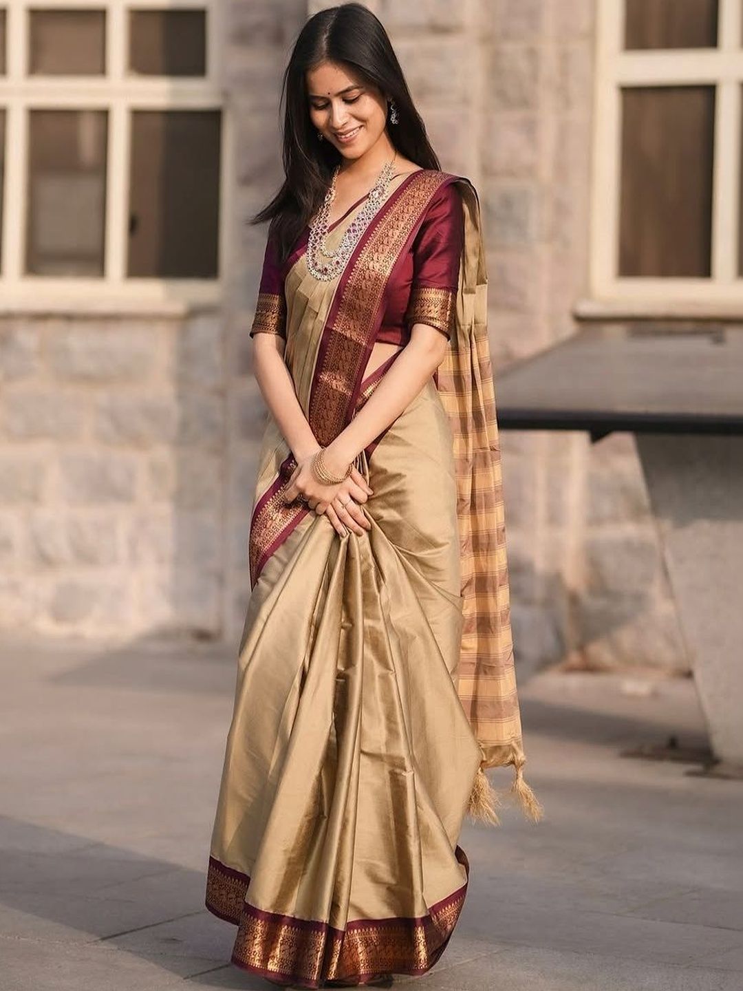 Woven Design Zari Silk Cotton Handloom Banarasi Saree 2