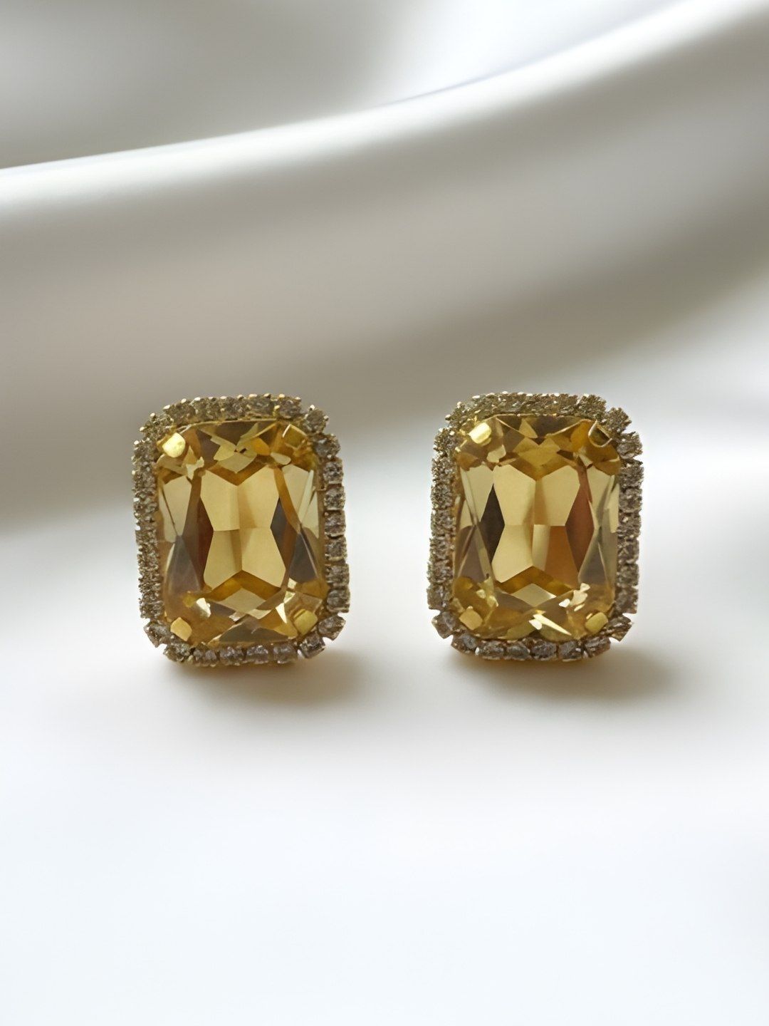 Nui Geometric Studs Earrings