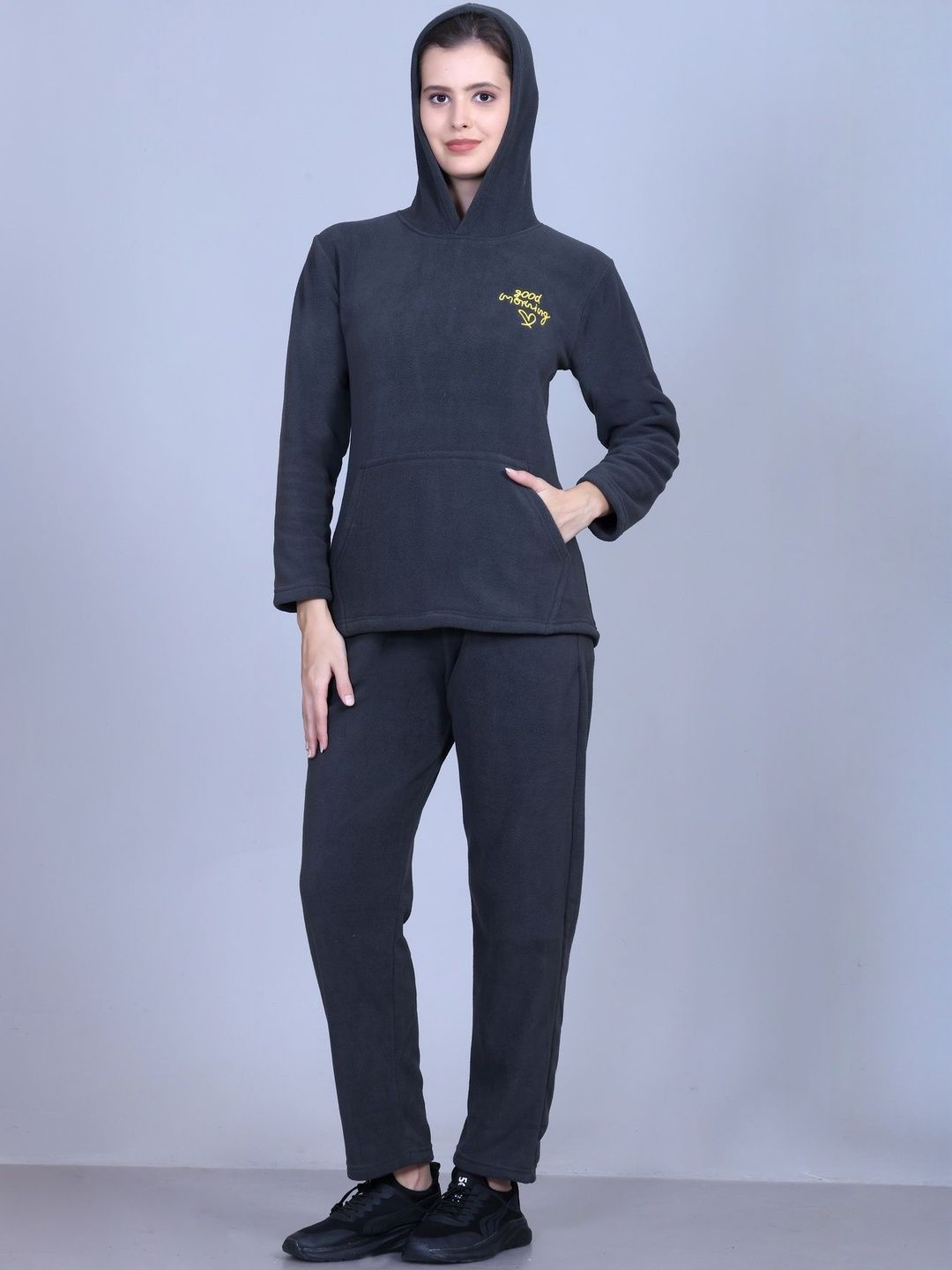 TRUDO Women Solid Heavy Winter Hooded Night suit