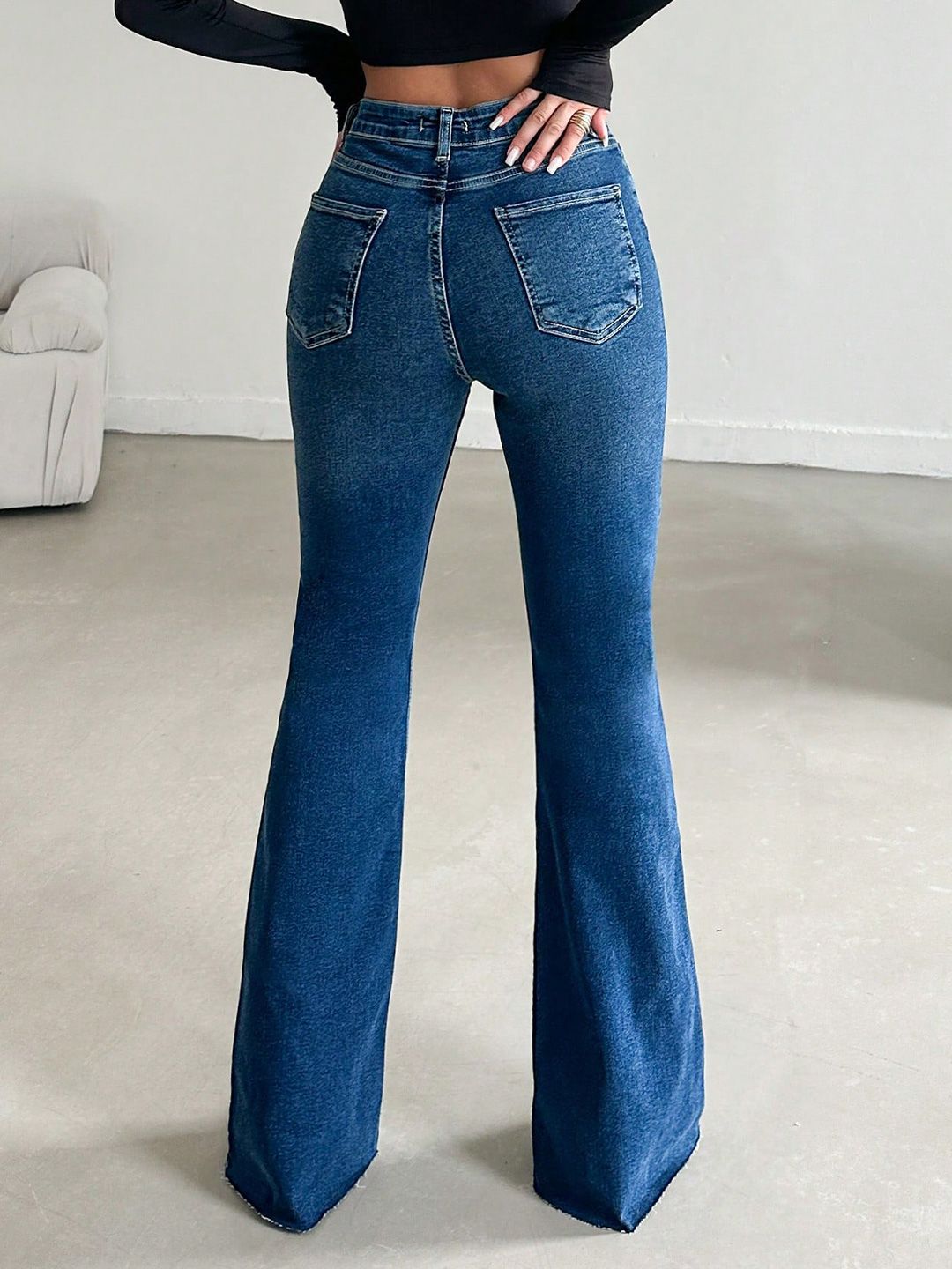 Iconic Babe Women Blue Bootcut High-Rise Light Fade Jeans 3