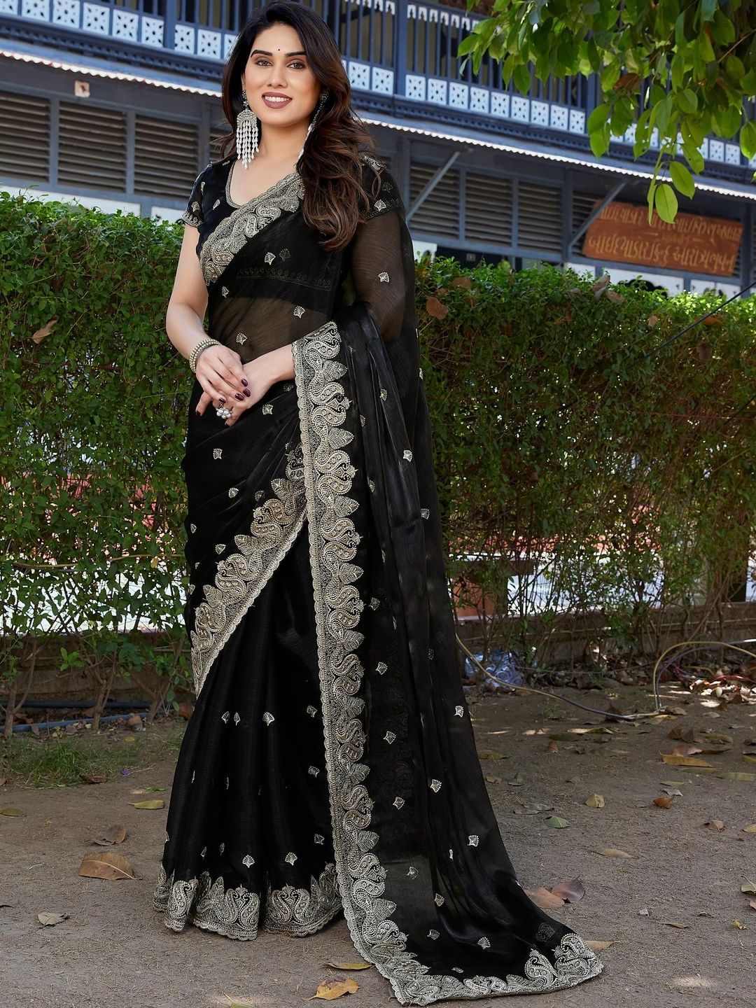 MAHALASA Embellished Embroidered Pure Georgette Saree With Blouse Piece