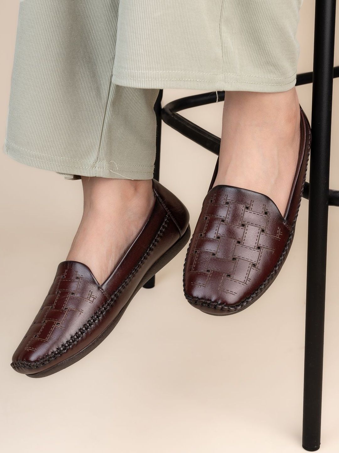 13 Reasons Women Solid Round Toe Leather Loafers