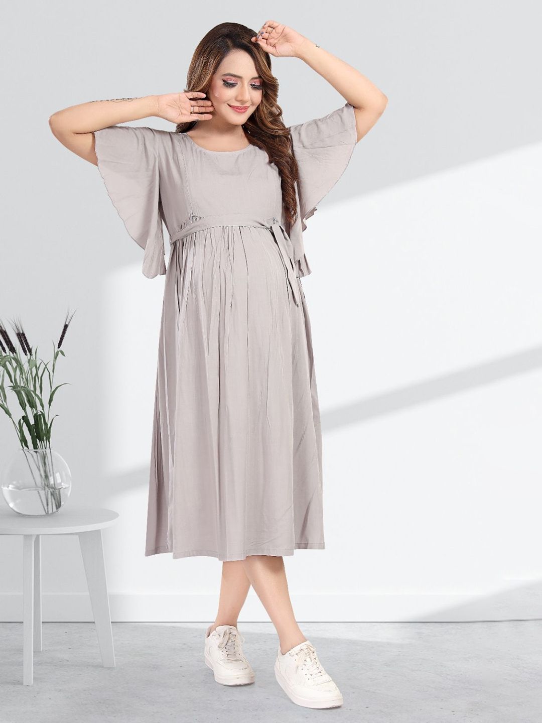 MomsBae Flared Sleeve Maternity A-Line Midi Dress