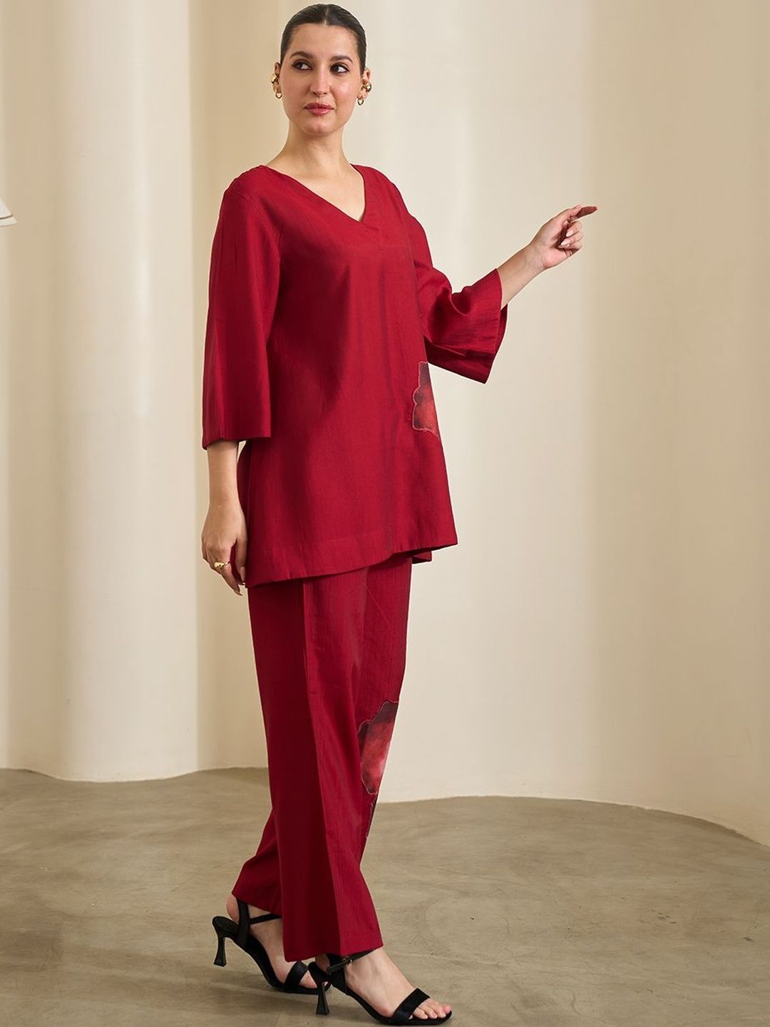 Floral Printed V-Neck Tunic & Trousers 6