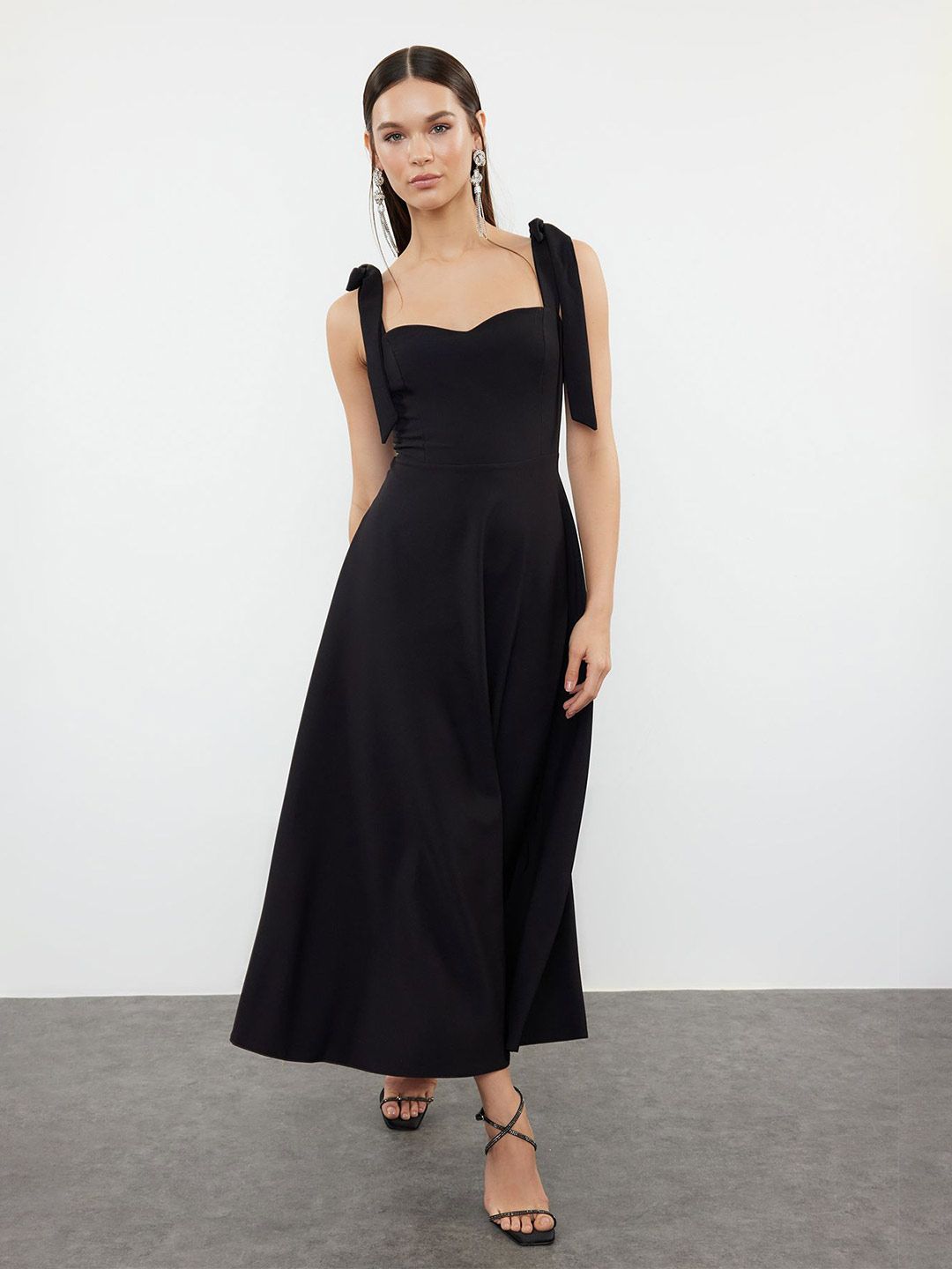 Trendyol women Sweetheart Neck Shoulder Straps Fit & Flare Maxi Dress