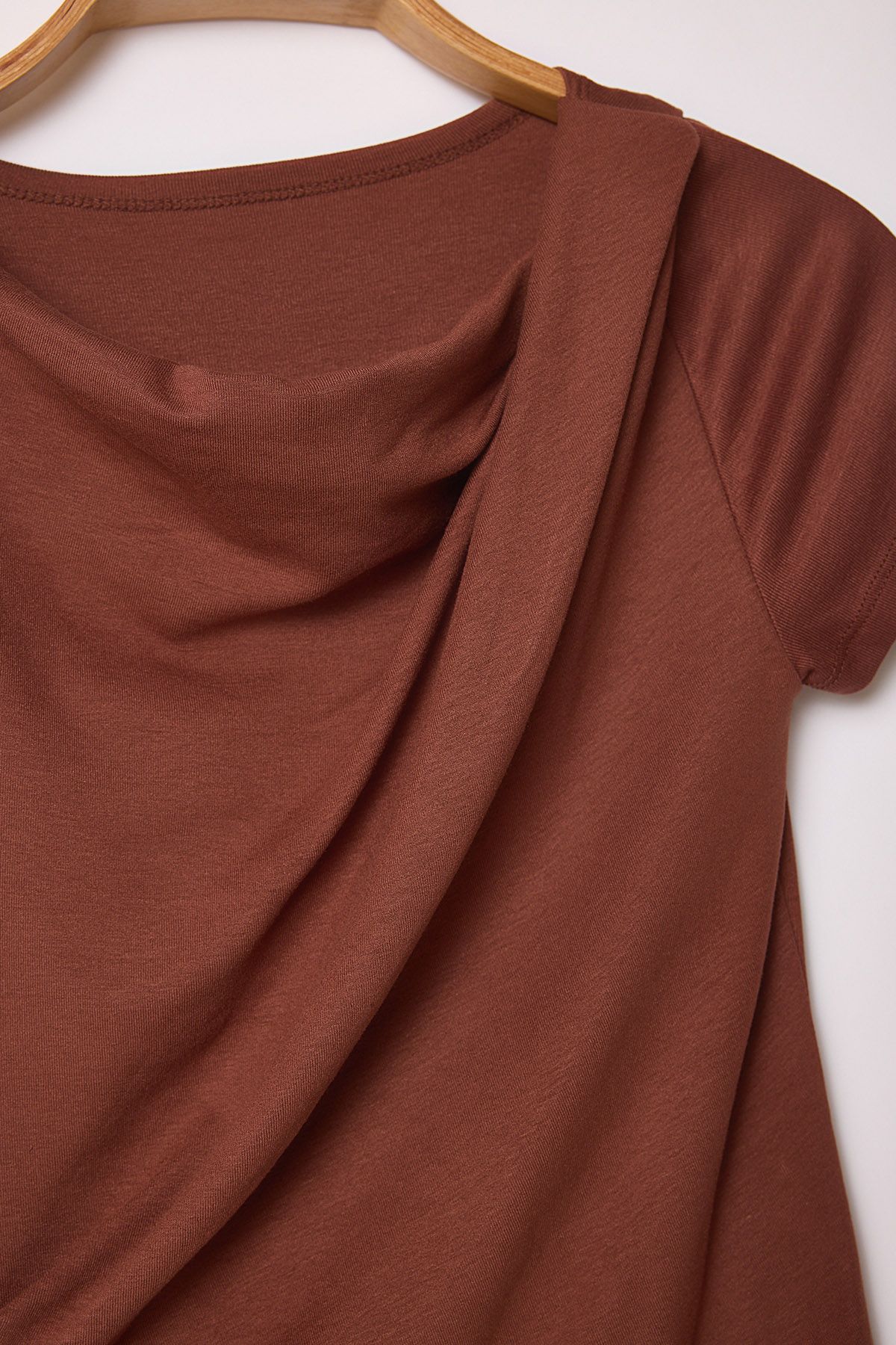 Women Solid Boat Neck Top 4
