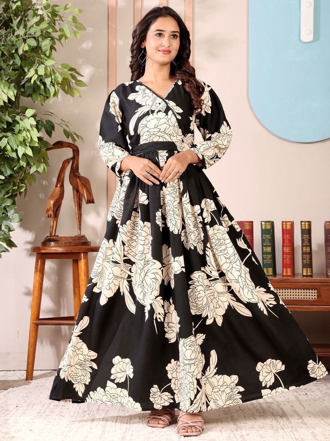 Nautiful Women Floral Print Crepe Maxi Dress