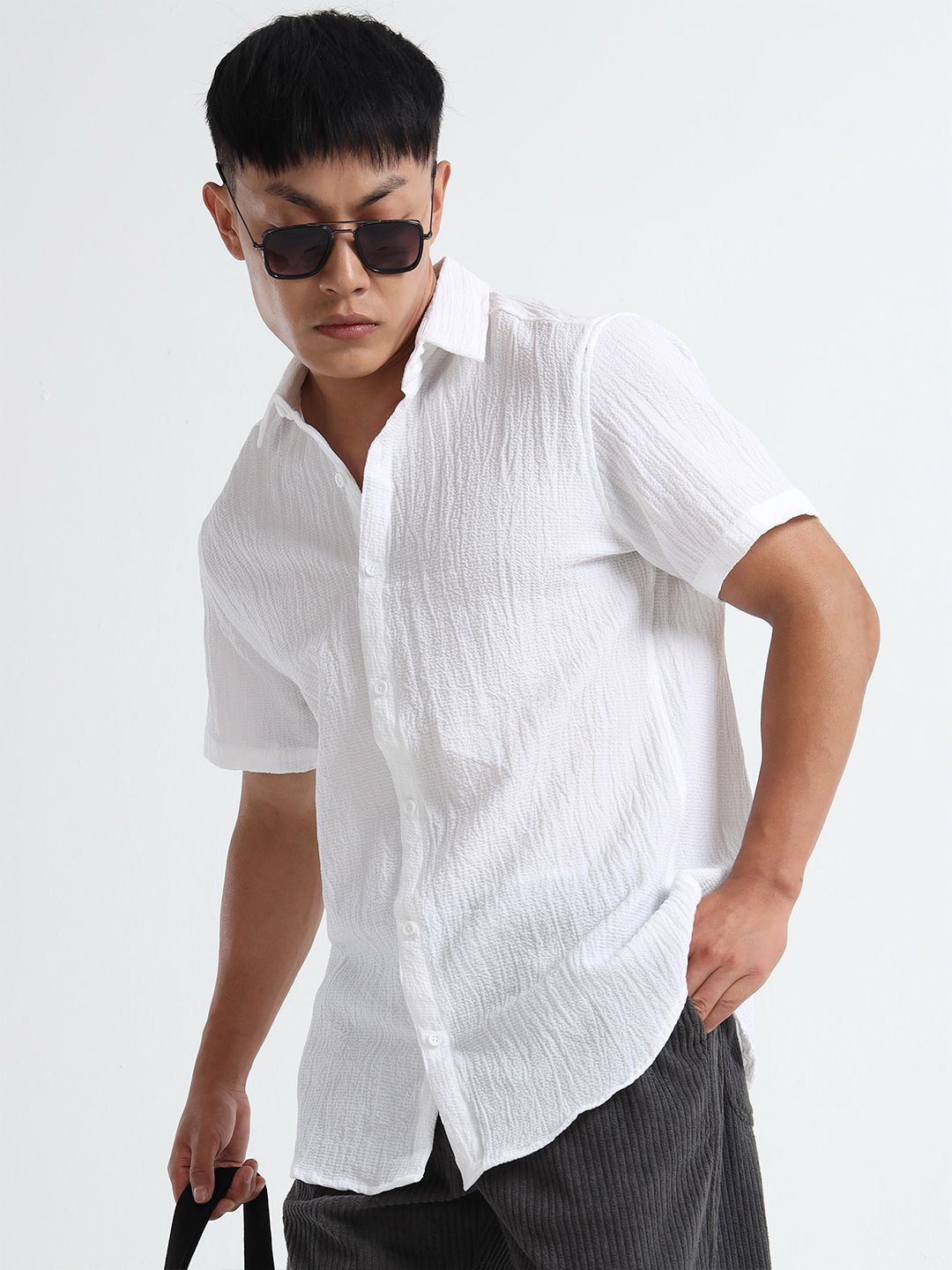 MOHICANS Men Solid Spread Collar Casual Shirt