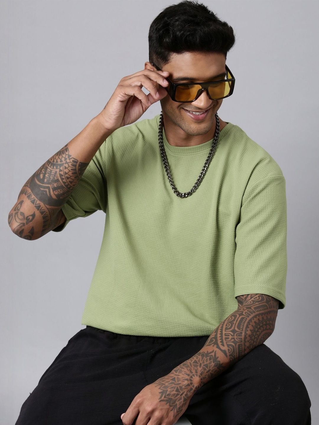 LEWEL Men Textured Oversized Drop-Shoulder Sleeves T-shirt