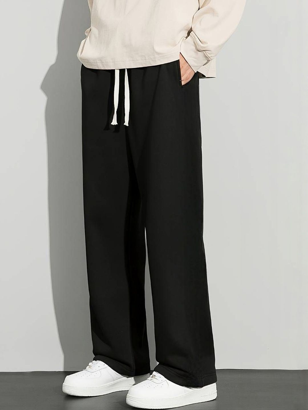 GROOFINGS Men Mid-Rise Easy Wash Cotton Relaxed Fit Trouser