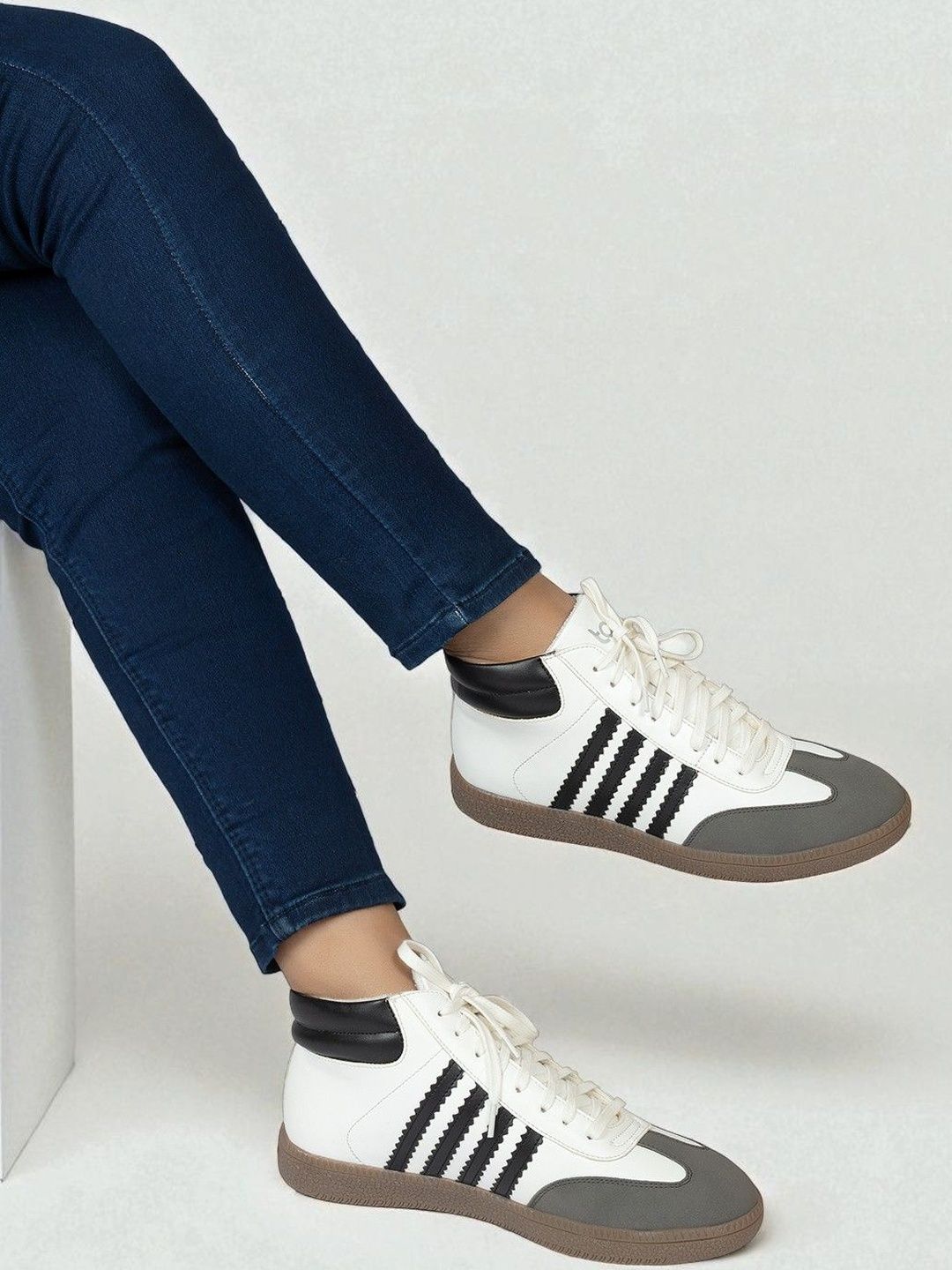 Truffle Collection Women Colourblocked Sneakers