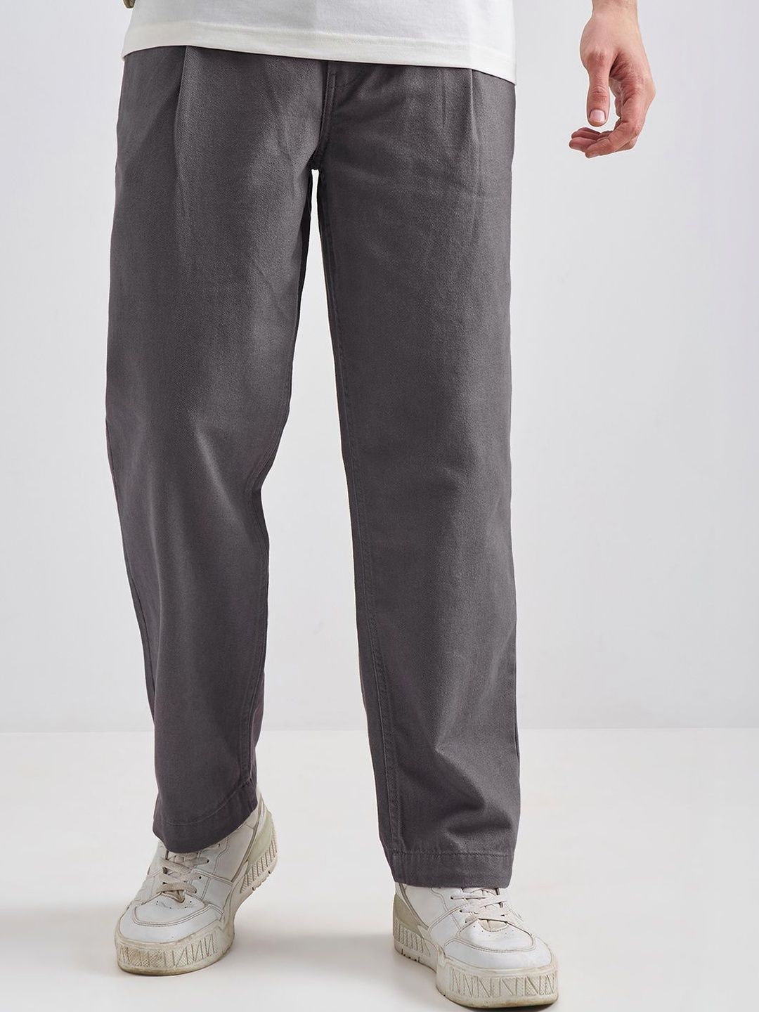 HIGHLANDER Men Solid Relaxed Fit Low-Rise Cotton Trousers
