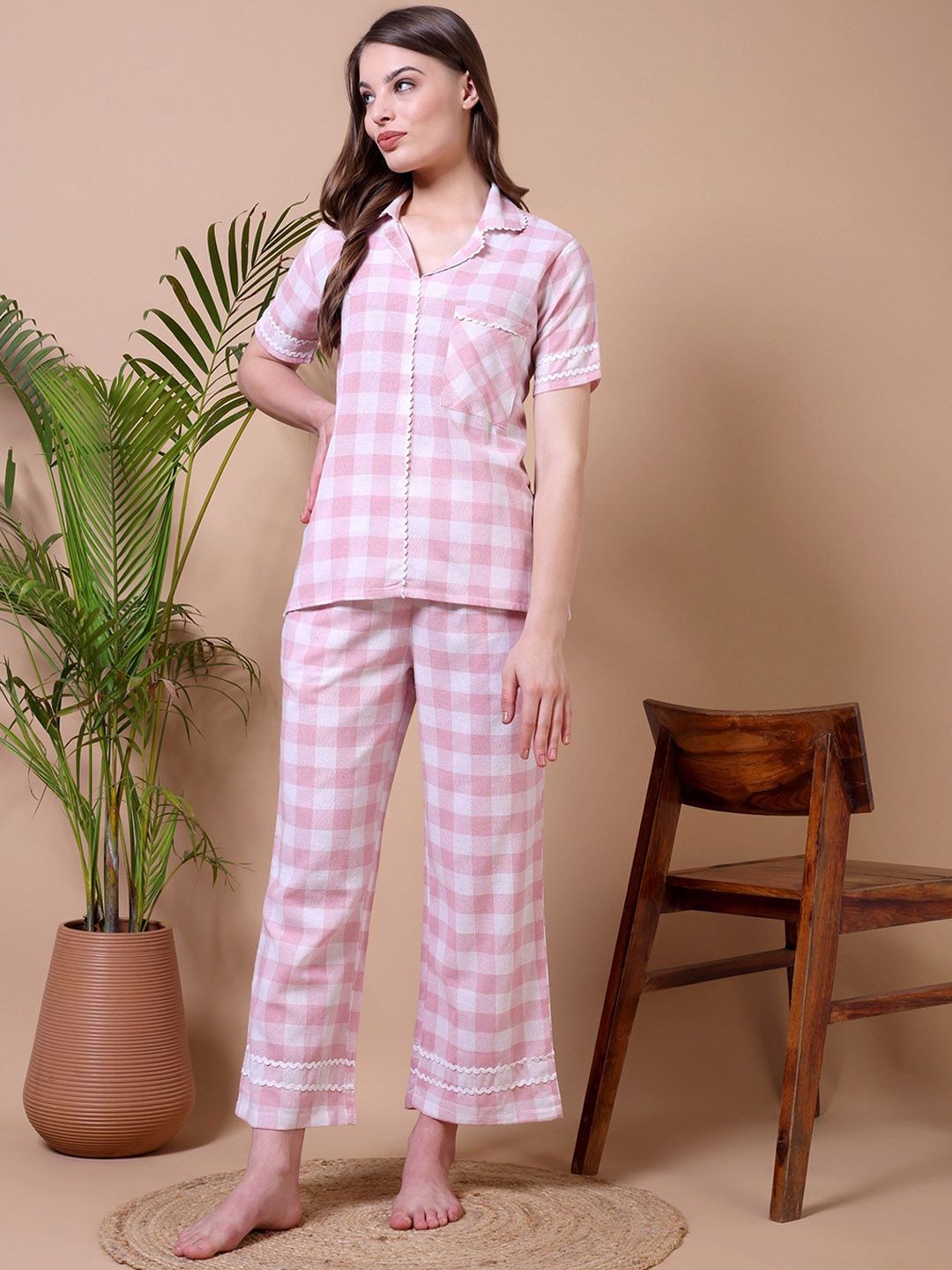 Ameerah Women Checked Night suit