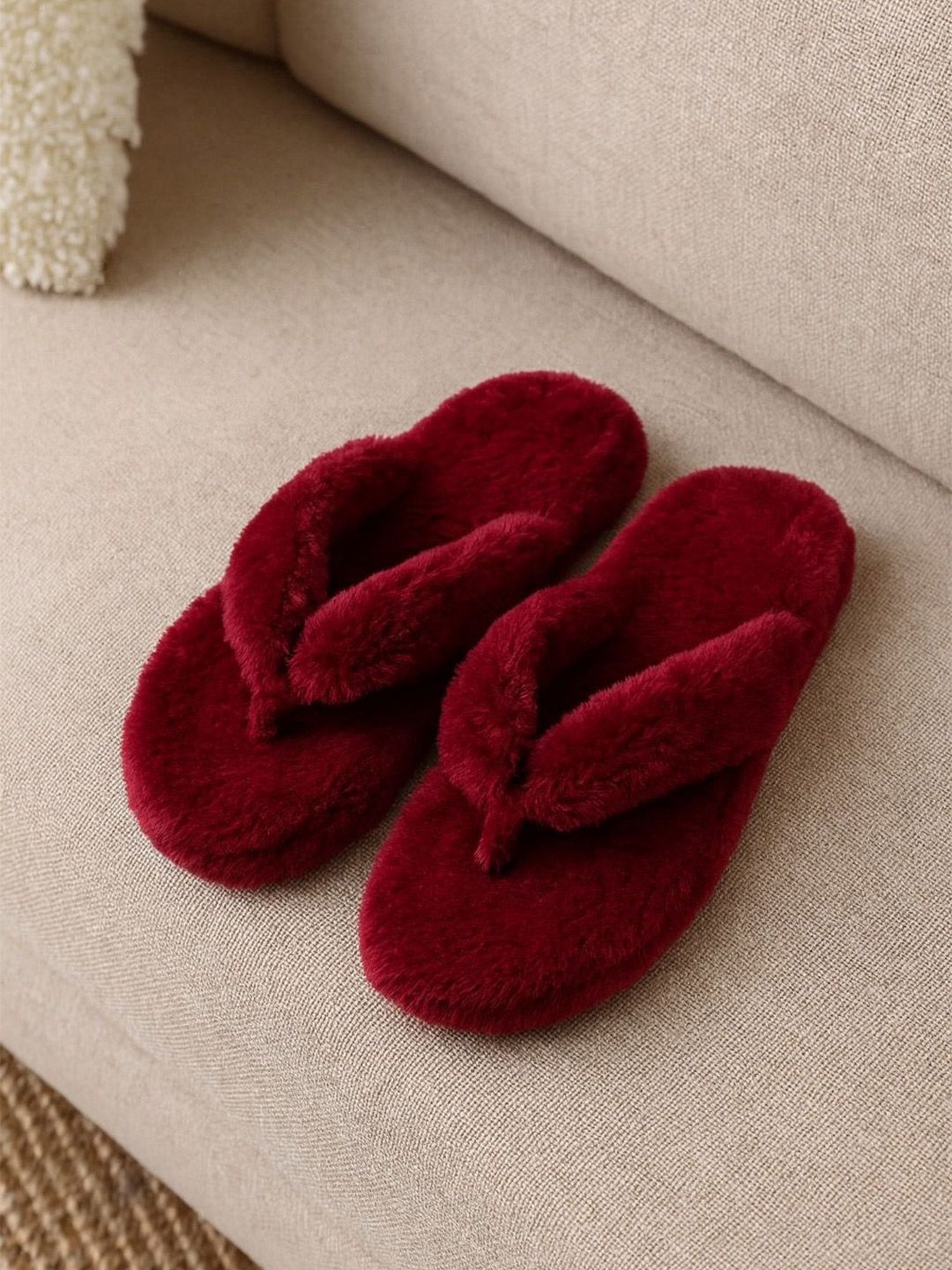 WOLVESDEN Women Fur Winter Room Slippers