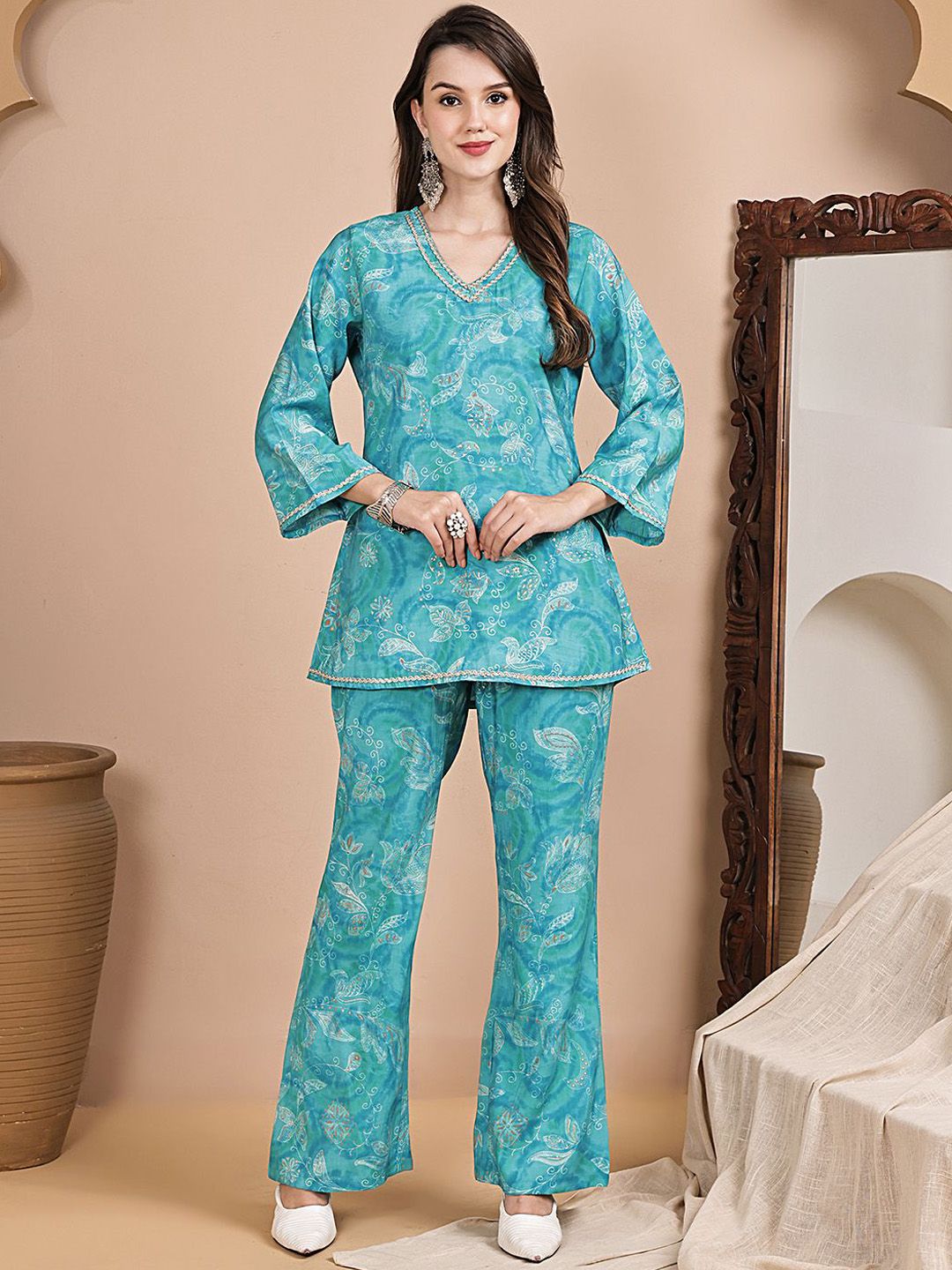 Claura Printed V-Neck Chanderi Silk Tunic & Trousers Co-Ord Set
