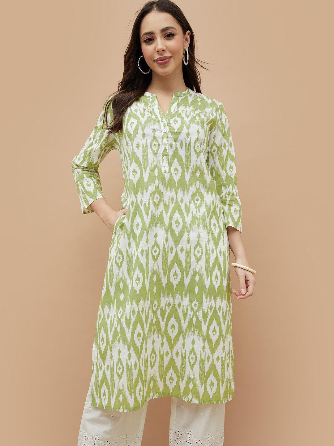 Melange by Lifestyle Abstract Printed Cold-Shoulder Sleeves Straight Kurta