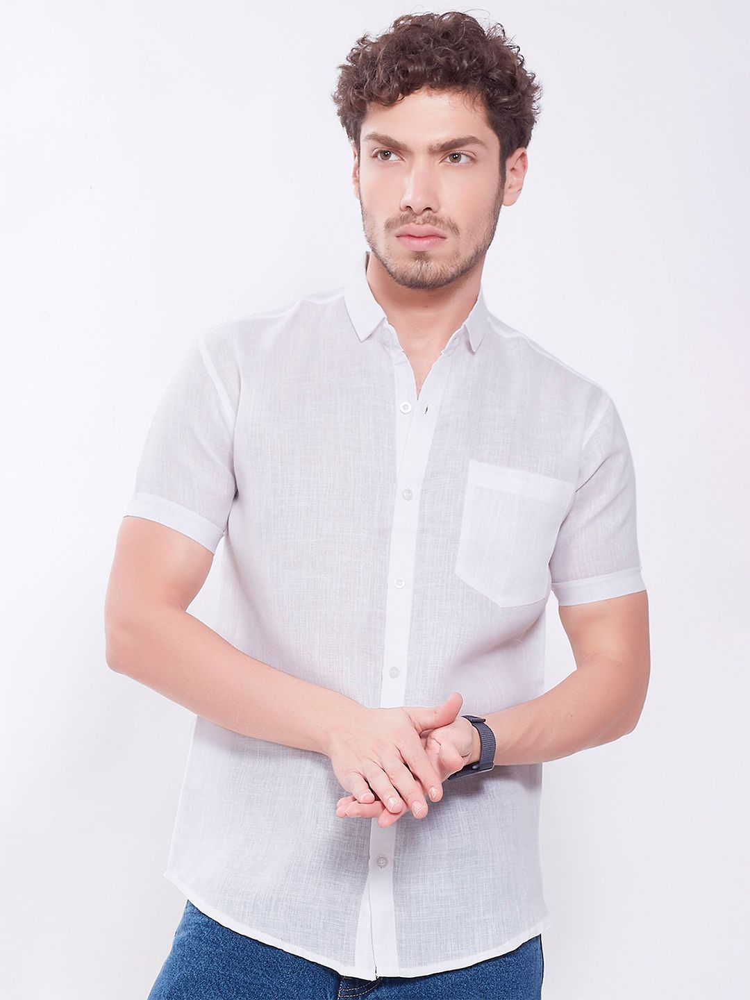 Divisive Men Regular Fit Solid Spread Collar Casual Shirt