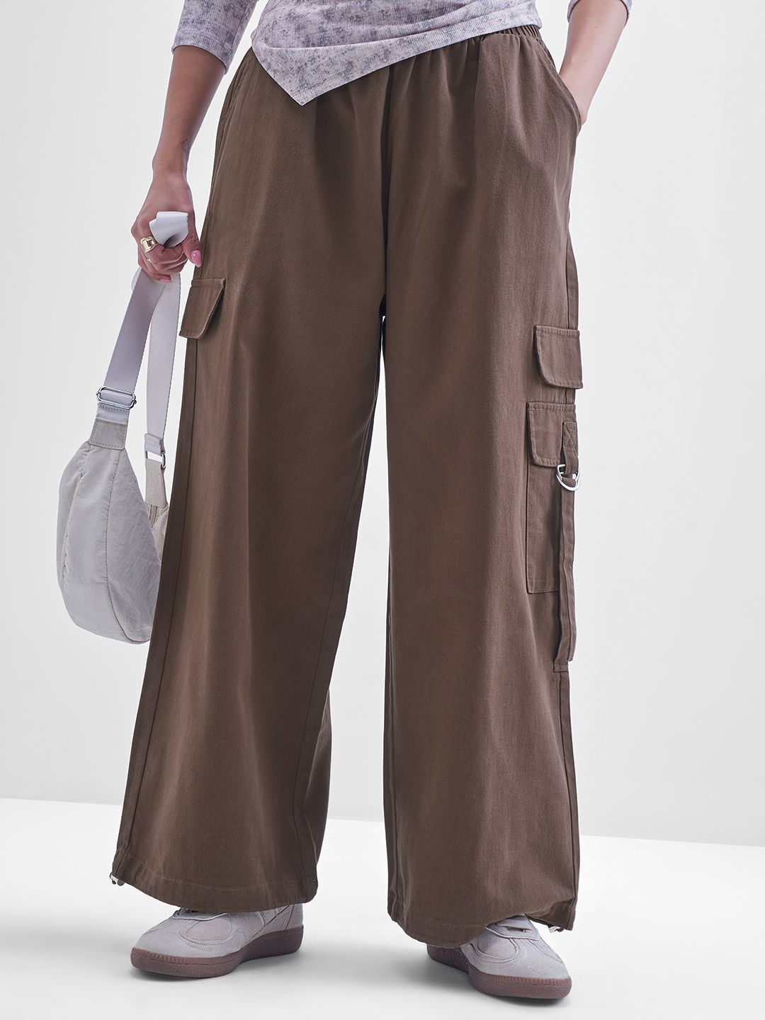 Street By Tokyo Talkies Women Straight Fit Mid-Rise Cargos Trousers