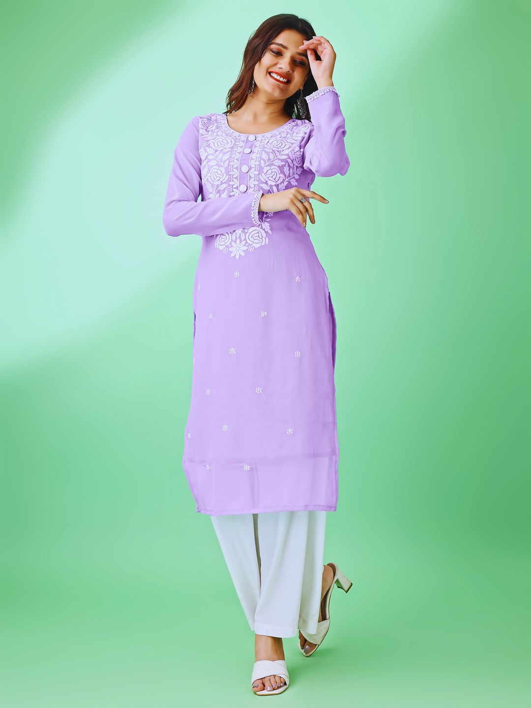 HESVI Women Embroidered Chikankari Kurta