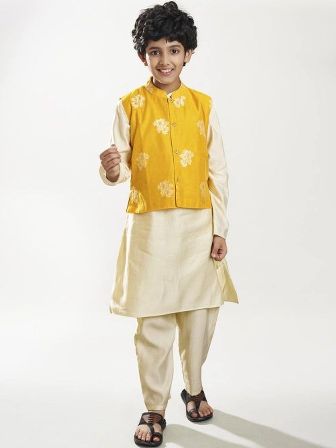 Bittu By Bhama Boys Solid Kurta with Pyjama & Nehru Jacket