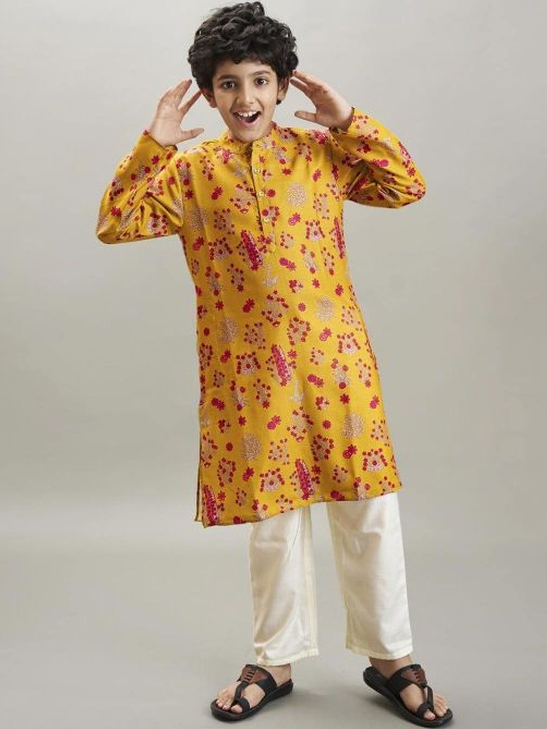Bittu By Bhama Boys Ethnic Motifs Printed Kurta with Pyjama