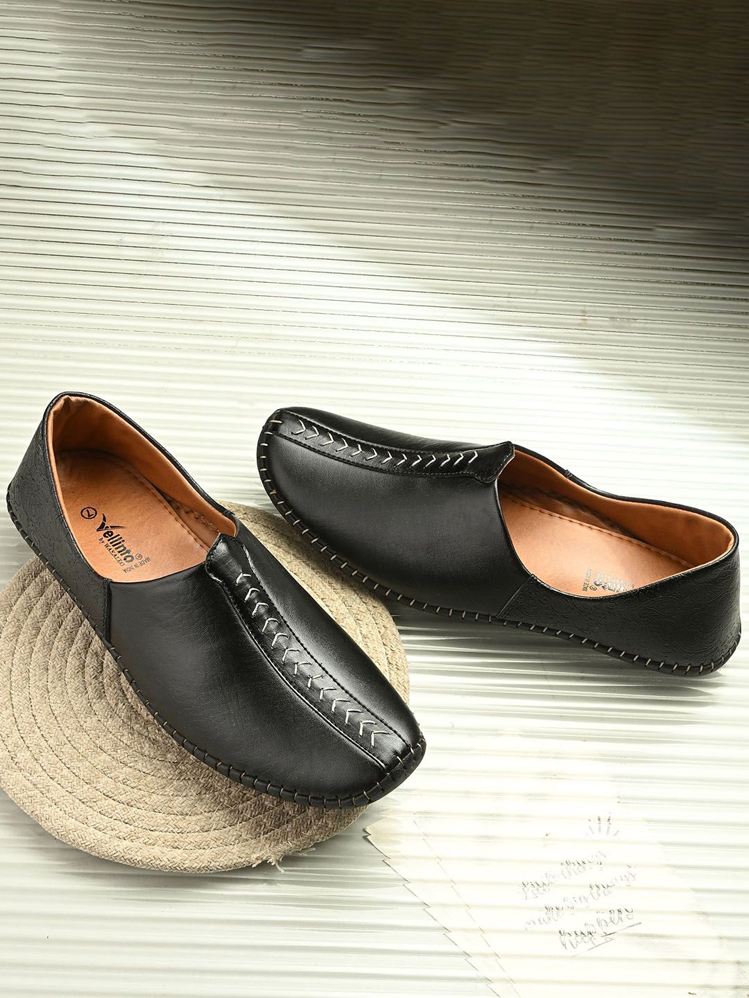 Vellinto ARTIZAN Men Lightweight Ethnic Mojaris