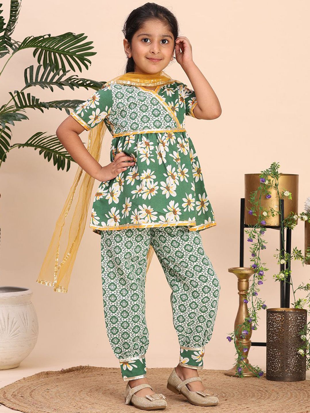 Girls Floral Printed V-Neck Gotta Patti Kurta With Salwar & Dupatta 3