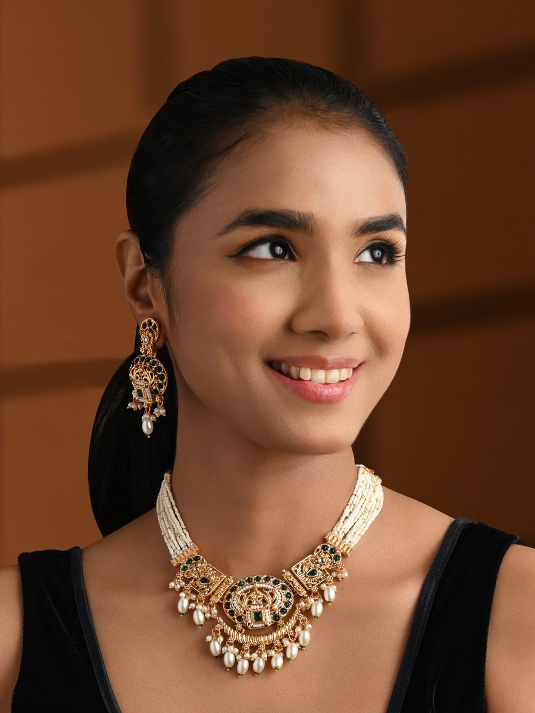 I Jewels Gold-Plated Kundan Studded & Pearls Beaded Necklace And Earrings