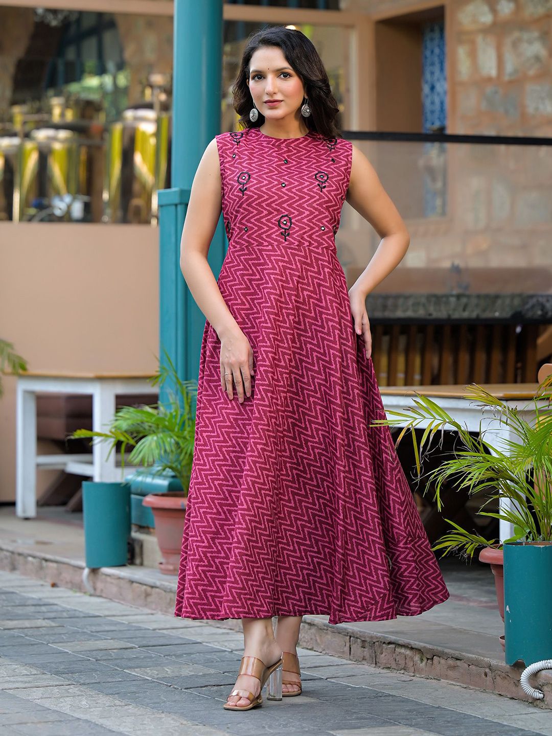 SHIFORY Women Geometric Printed Mirror Work Round Neck Ctton Kurta
