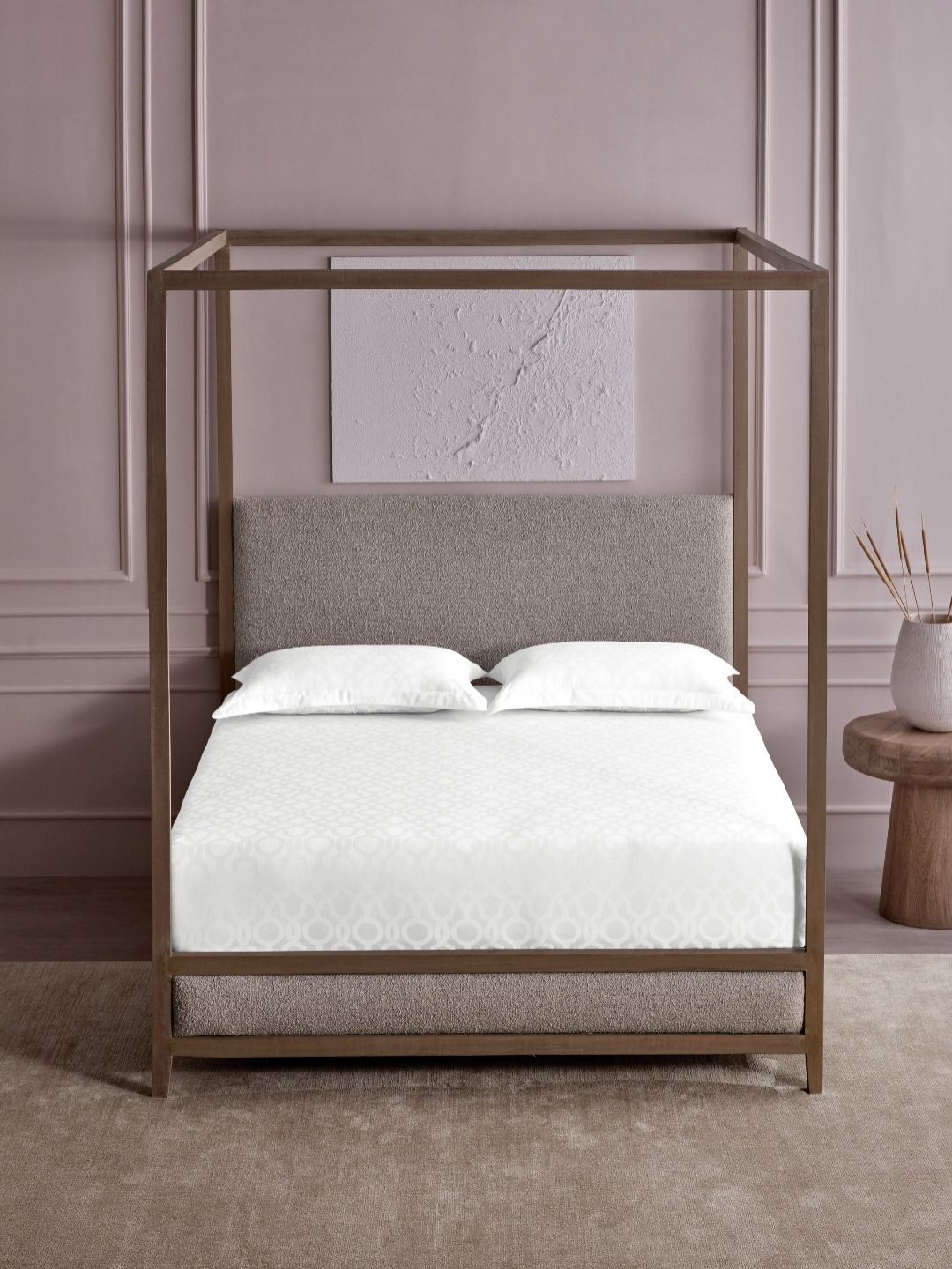 DDecor White Geometric Pure Cotton 300 TC Jacquard Super King Bedsheet Set 2.74m x 2.74m