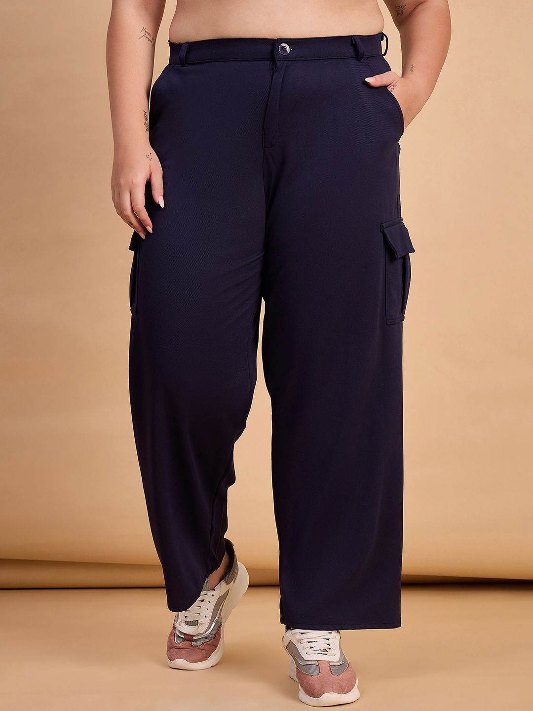 QIOA Women Plus Size Solid Relaxed High-Rise Easy Wash Cargos Trousers