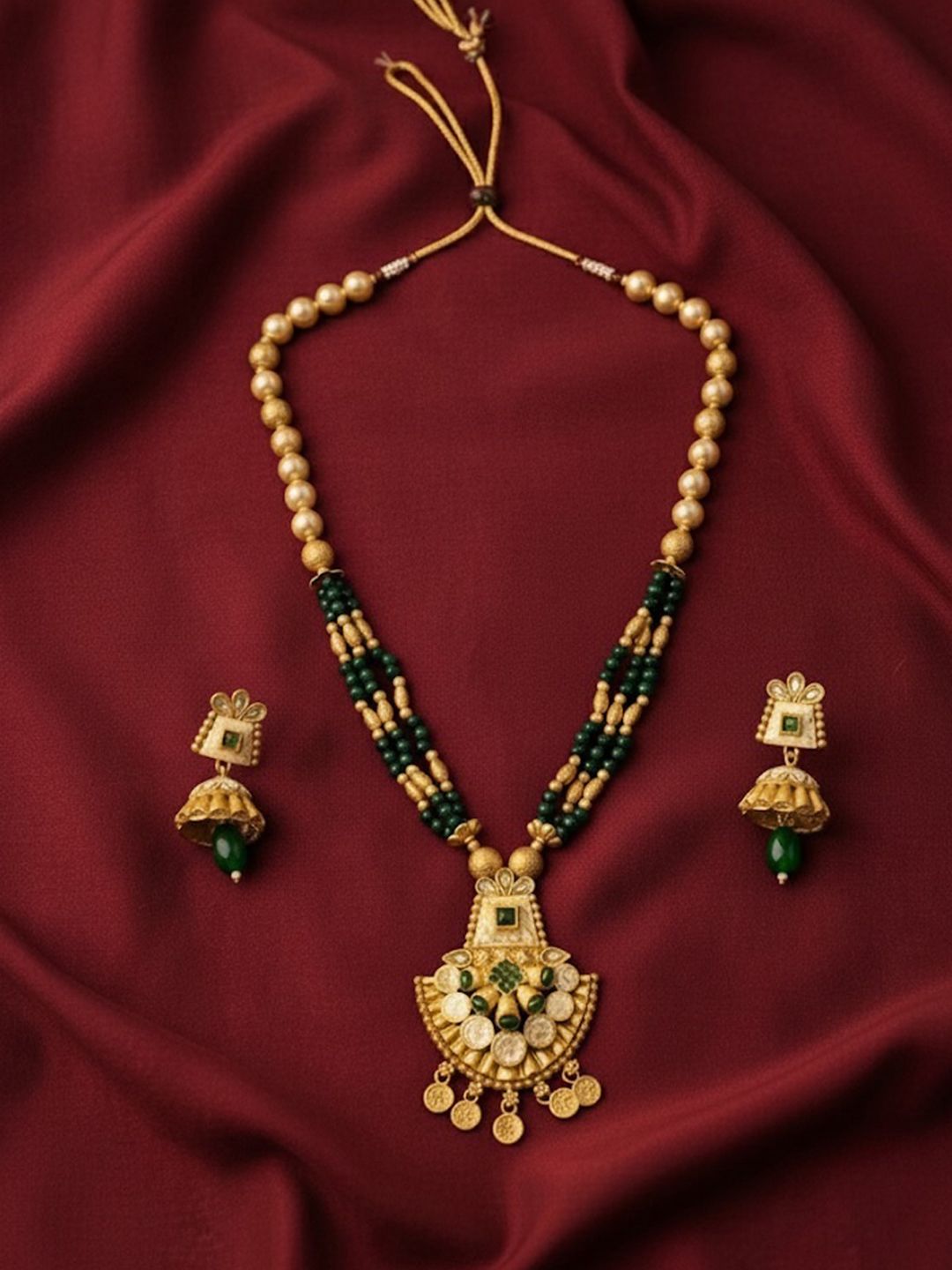 PANASH Gold-Plated Stones Studded & Beaded Jewellery Set