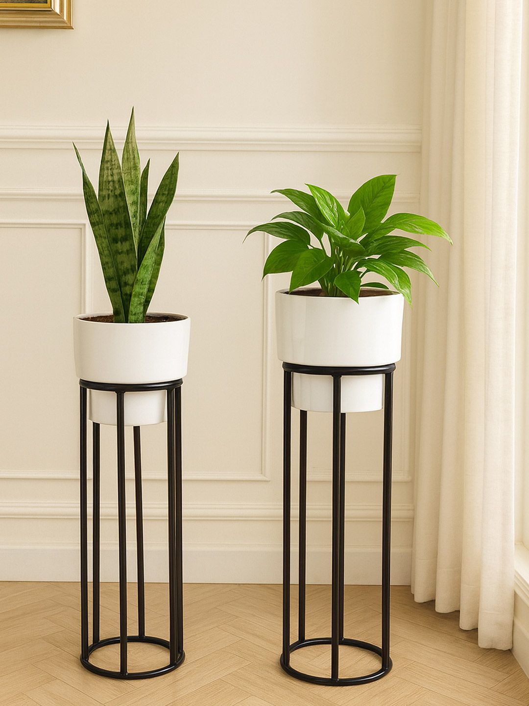 Homesake Set Of 2 Planters With Metal Stand