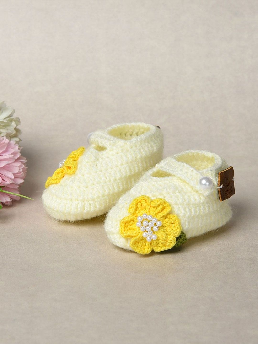 FUNKRAFTS Girls Handmade Pure Wool Crochet Booties