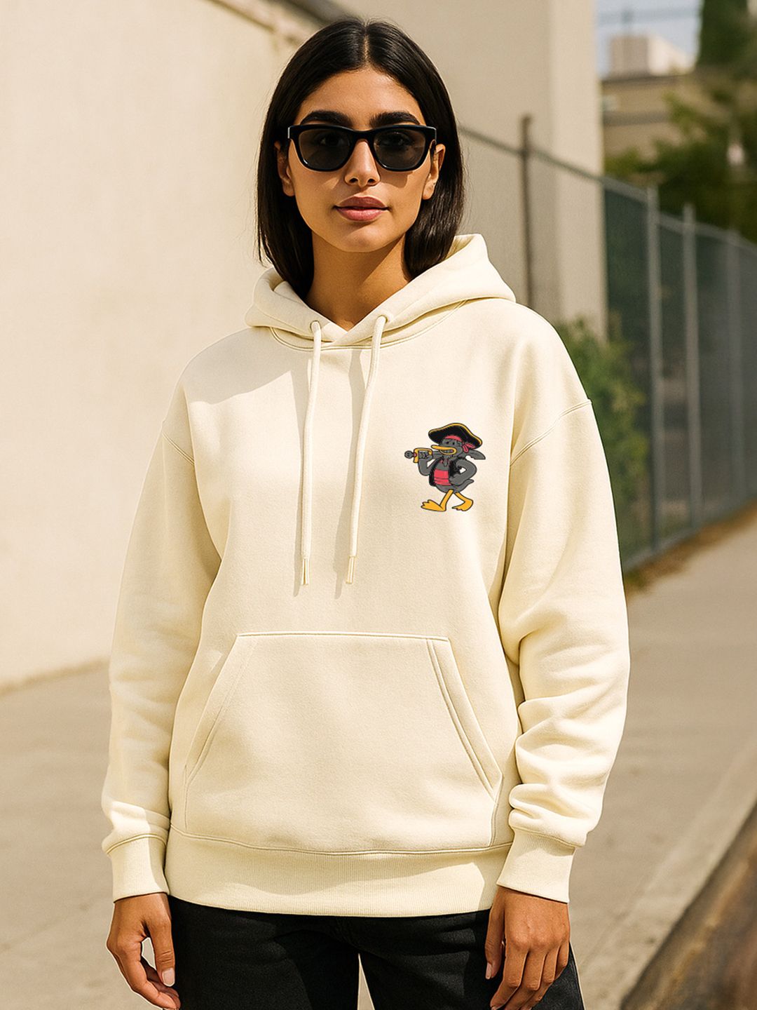 JUNEBERRY White Printed Hooded Fleece Full Sleeve Sweatshirt