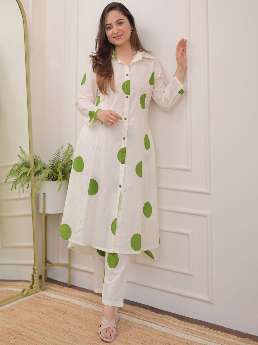 NavNari Polka Dots Printed Shirt Collar Pure Cotton Tunic With Trouser