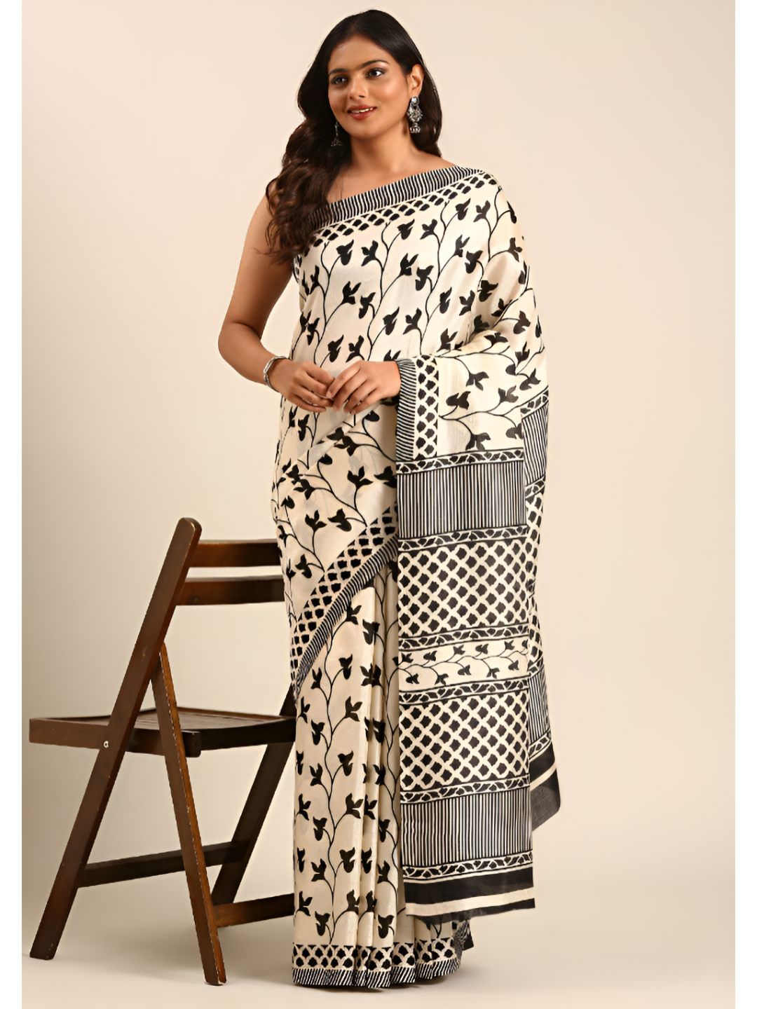 Floral Printed Tussar Saree 6