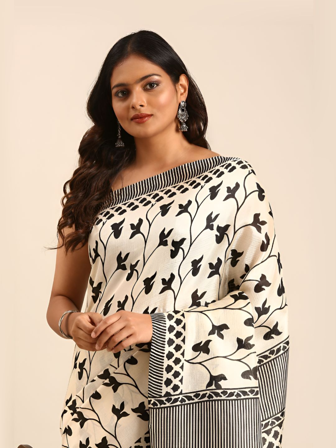 Floral Printed Tussar Saree 2