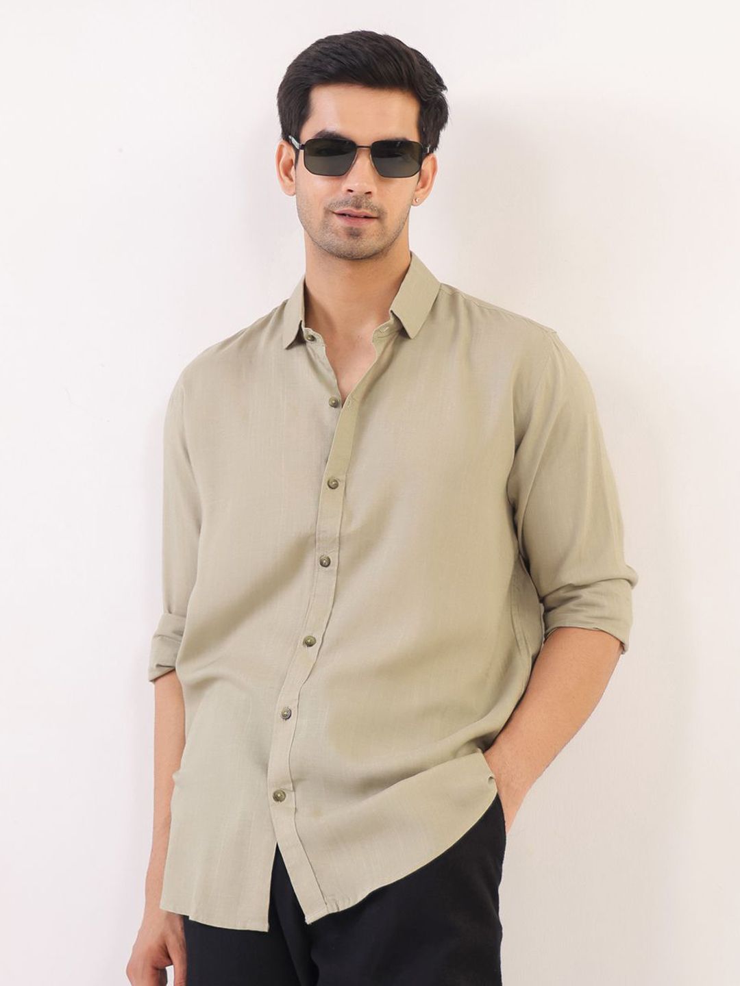 TRULOOM Relaxed Fit Spread Collar Roll-Up Sleeves Shirt