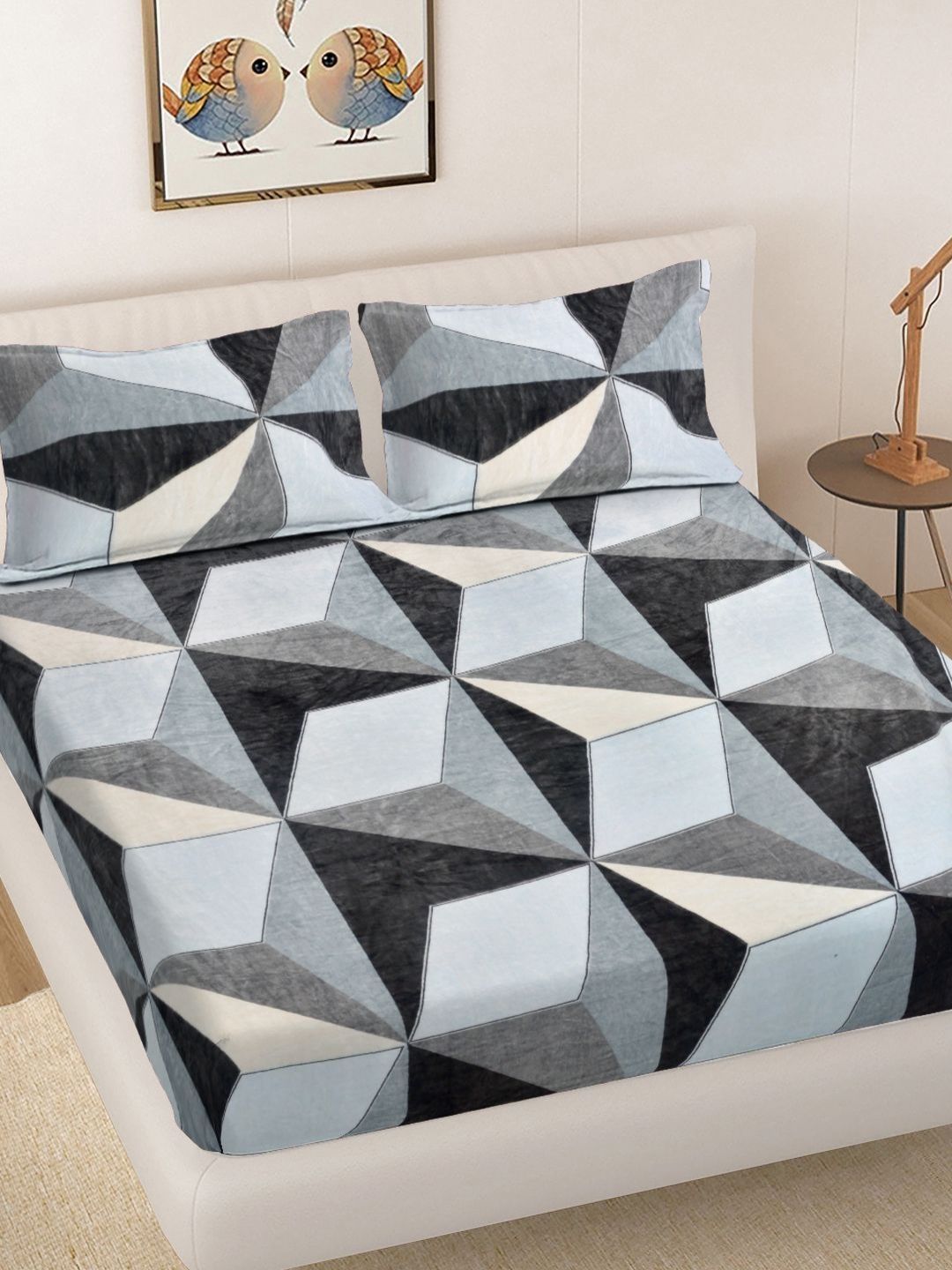 Buy FABINALIV Multicoloured Geometric 300 TC King Bedsheet With 2 Pillow Covers -  - Home for Unisex