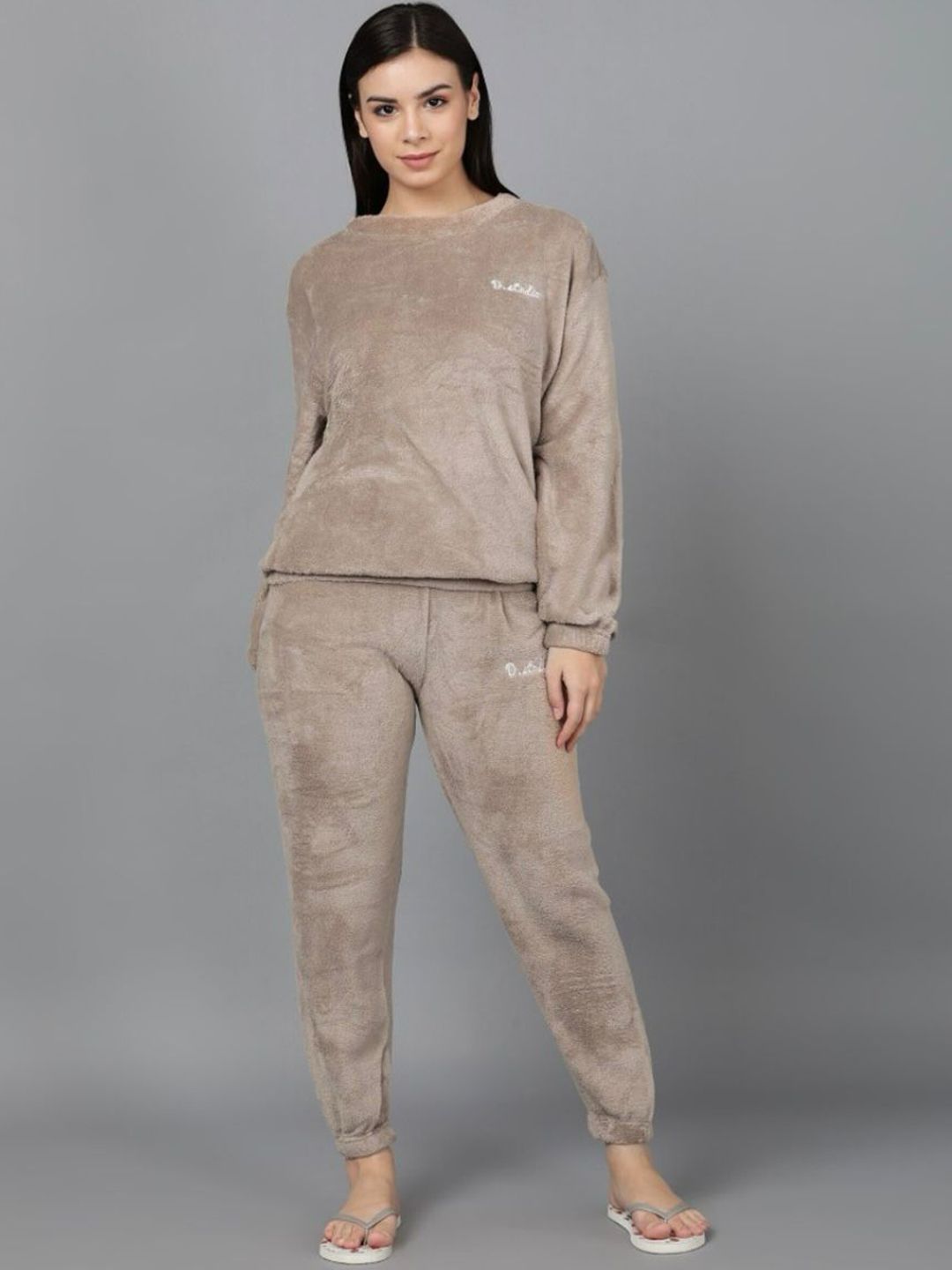 ETC Women Round Neck Long Sleeves Woolen Fur Winter Night Suit