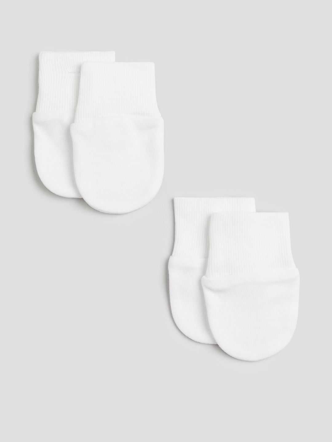 H&M Girls White 2-pack scratch mittens