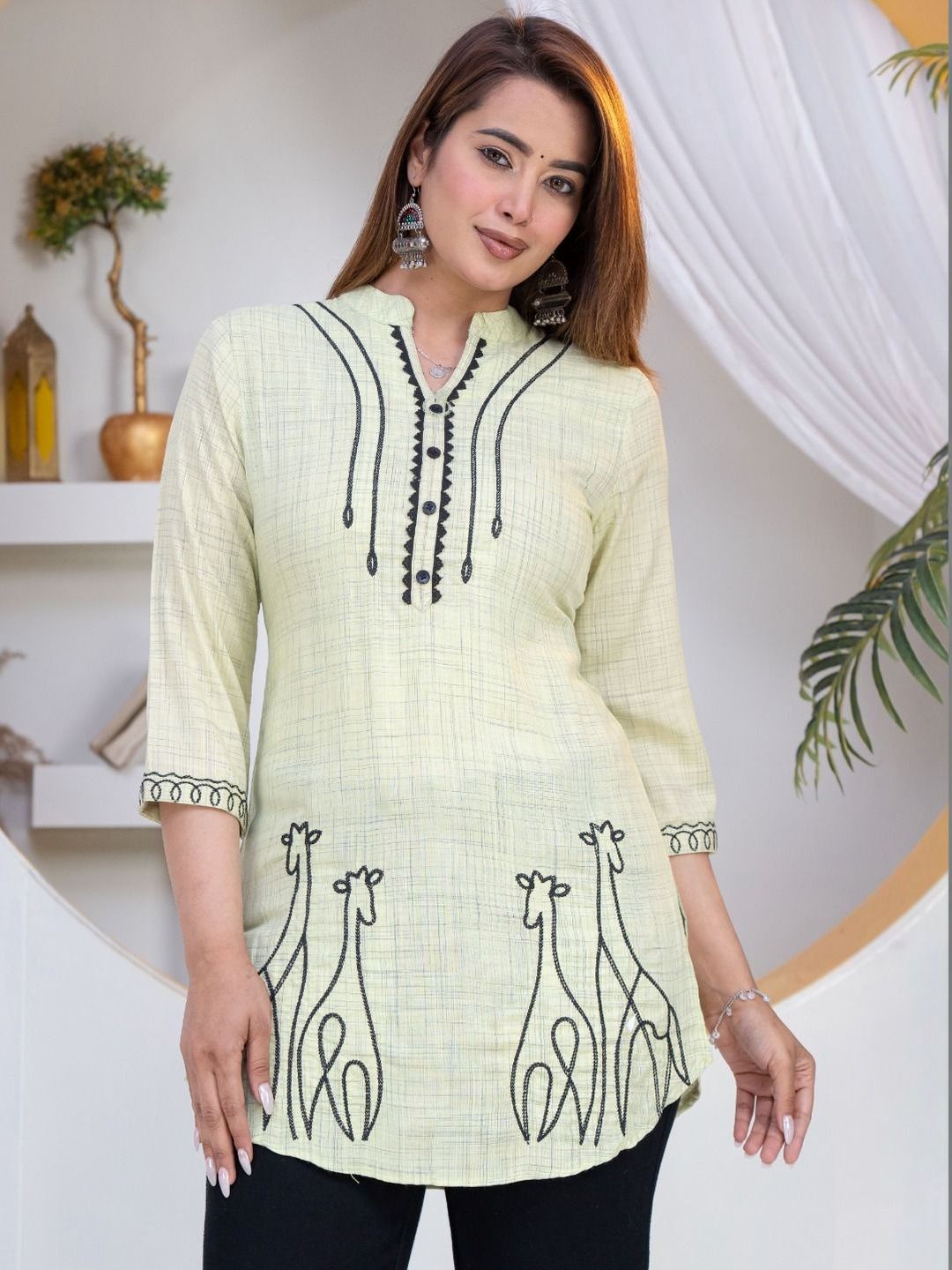 AAYUFAB Women Ethnic Motifs Embroidered Kurta