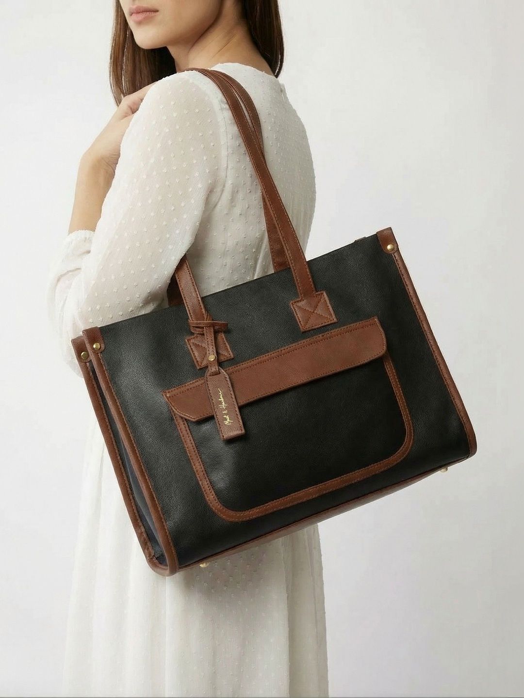 Buy Mast & Harbour Colourblocked Up To 12 Inch Chic Urban Shoulder Bag -  - Accessories for Women